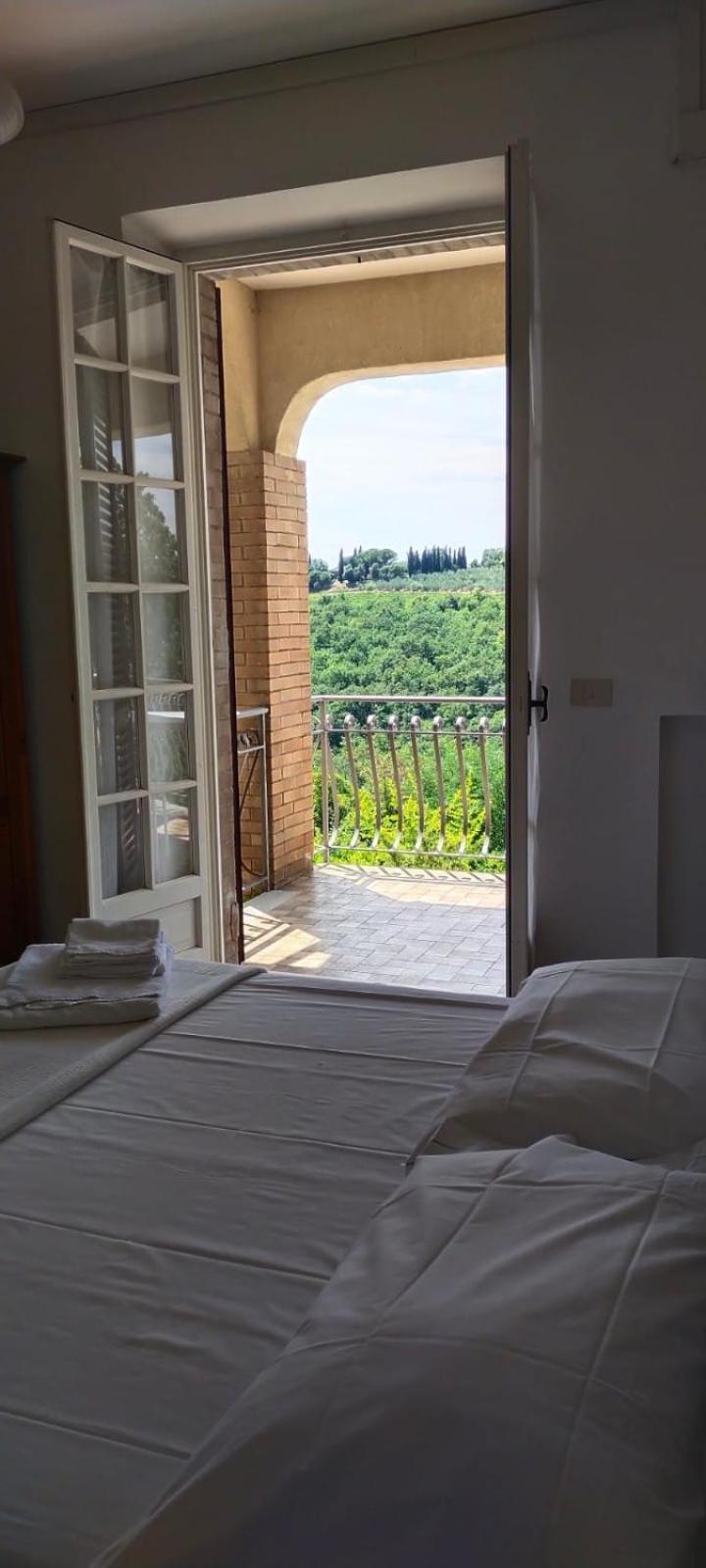 Villa Santa Margherita - La Suvera Ponte A Bozzone Esterno foto